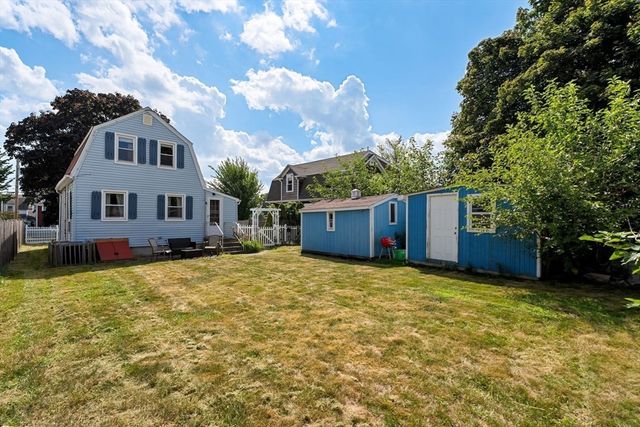 39 Macy St, Quincy, MA 02169
