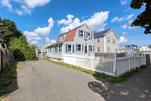 39 Macy St, Quincy, MA 02169