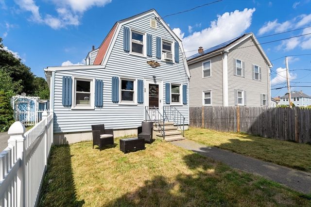 39 Macy St, Quincy, MA 02169