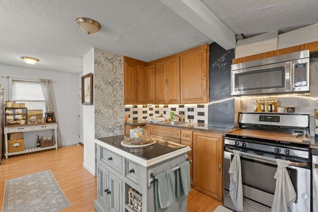 39 Macy St, Quincy, MA 02169