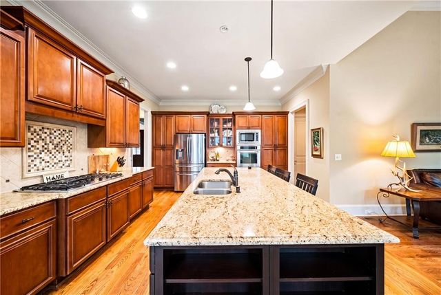 1032 Windsor Green Drive, Canton, GA 30115