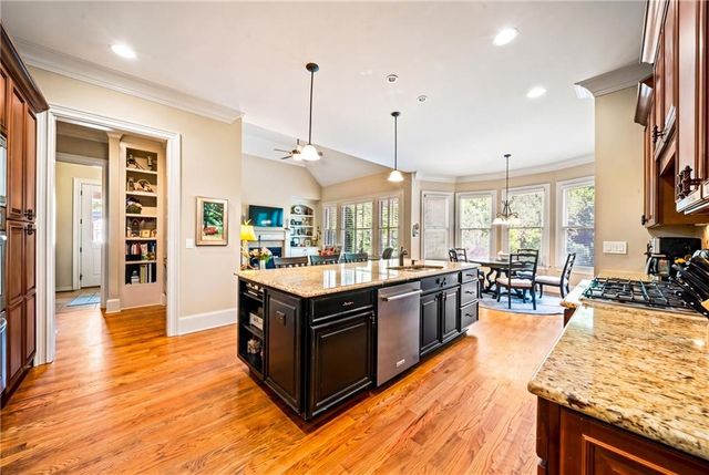 1032 Windsor Green Drive, Canton, GA 30115