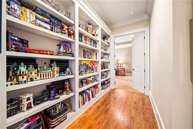 1032 Windsor Green Drive, Canton, GA 30115