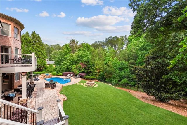 1032 Windsor Green Drive, Canton, GA 30115