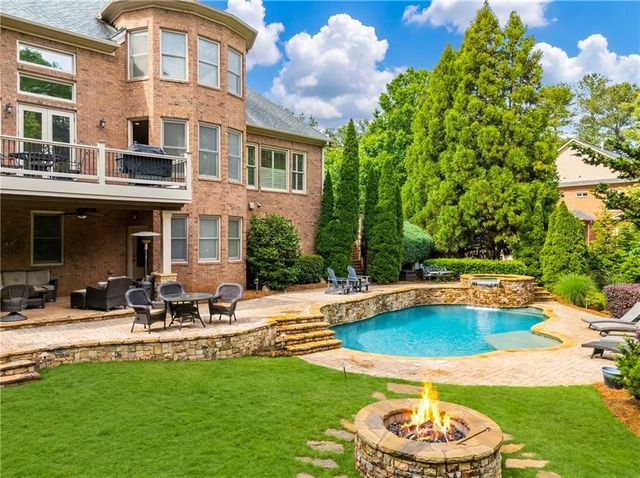 1032 Windsor Green Drive, Canton, GA 30115