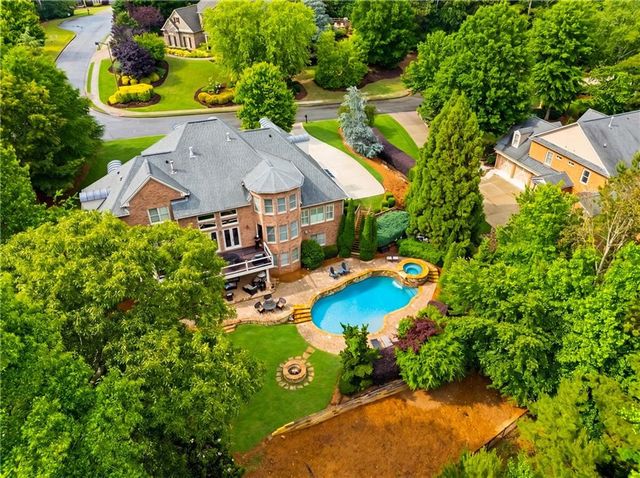 1032 Windsor Green Drive, Canton, GA 30115