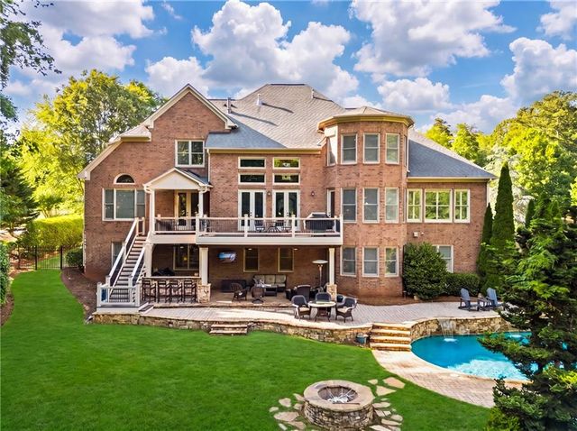 1032 Windsor Green Drive, Canton, GA 30115