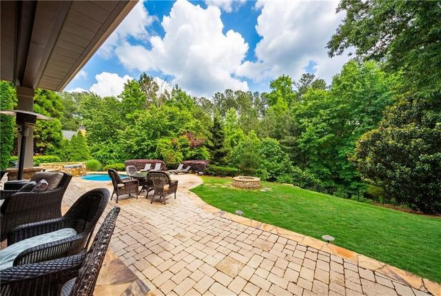 1032 Windsor Green Drive, Canton, GA 30115