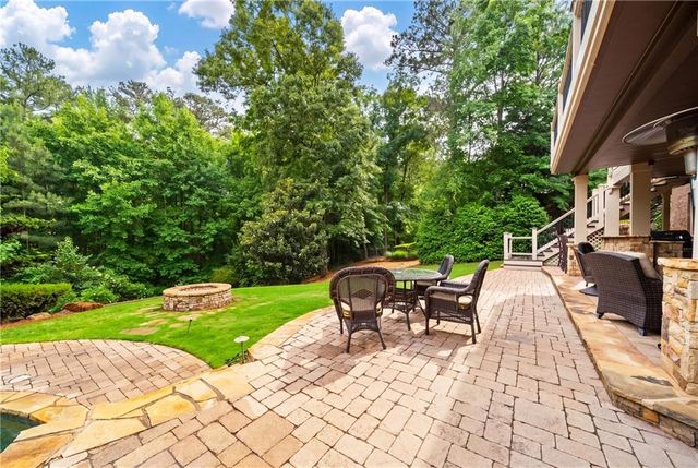 1032 Windsor Green Drive, Canton, GA 30115