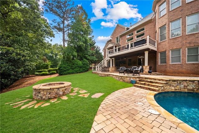 1032 Windsor Green Drive, Canton, GA 30115
