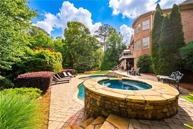 1032 Windsor Green Drive, Canton, GA 30115