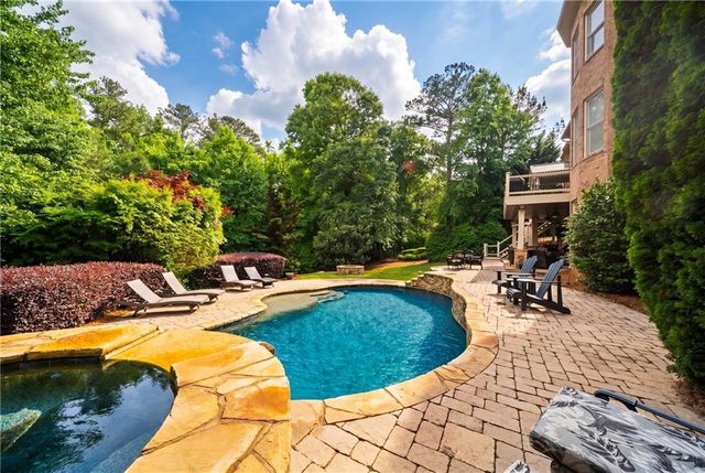 1032 Windsor Green Drive, Canton, GA 30115