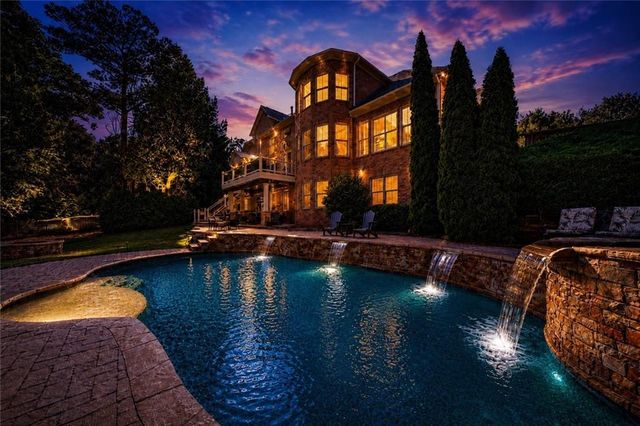1032 Windsor Green Drive, Canton, GA 30115