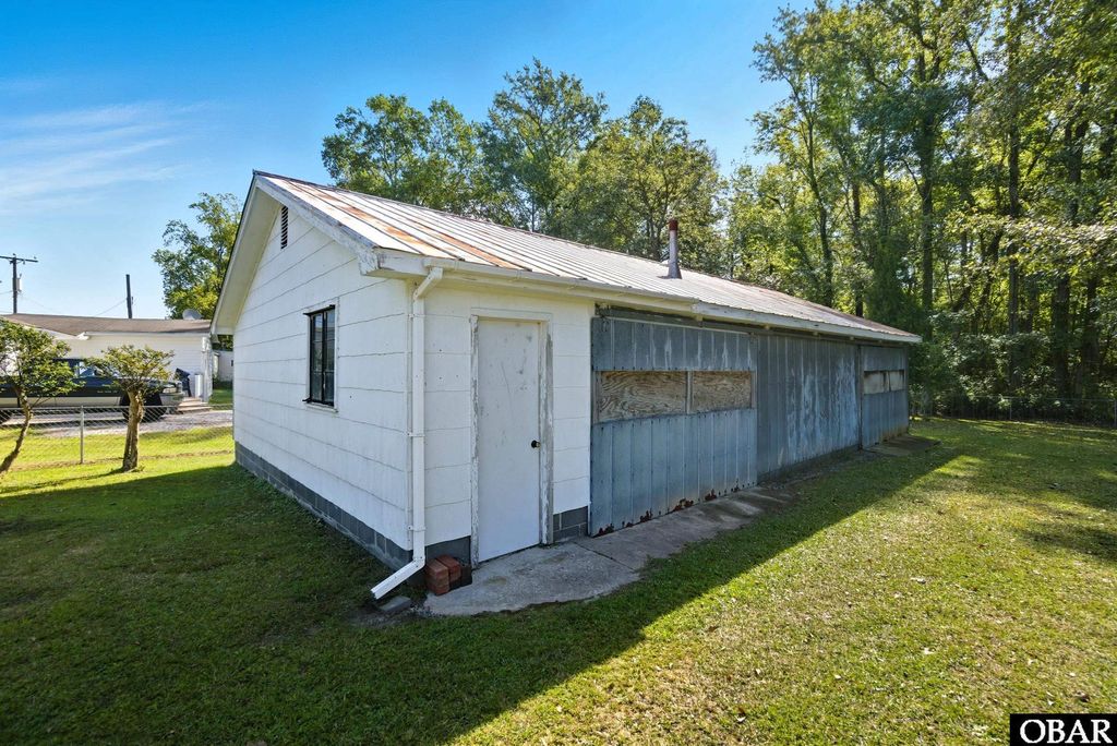 Image 9 of property listing at 163 Maple Road, Maple, NC 27956
