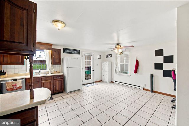 260 W WALNUT ST, Marietta, PA 17547