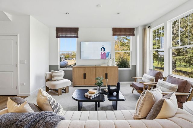 1985 Leiter Way 1102, Hoffman Estates, IL 60169