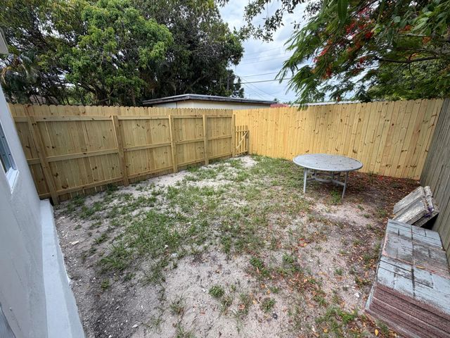 1508 NW 1st Avenue 2, Fort Lauderdale, FL 33311