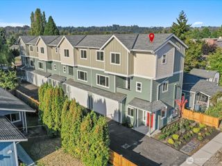 215 Corrin Avenue NW #B, Orting, WA 98360