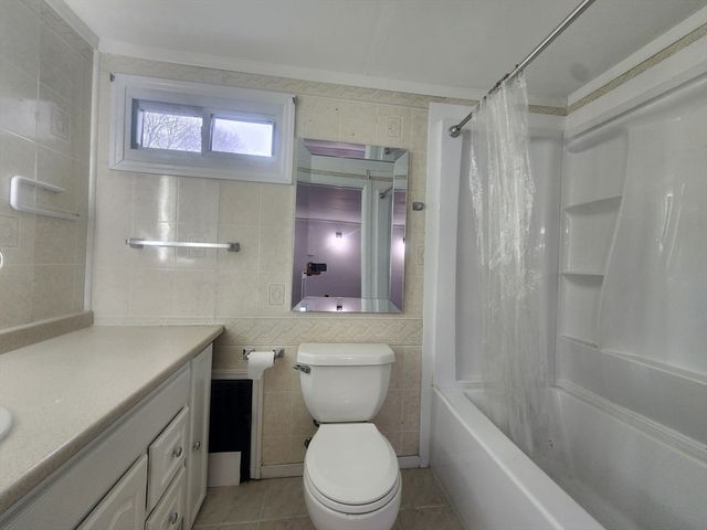 52 Glenwood Rd, Lynn, MA 01904