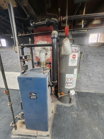 52 Glenwood Rd, Lynn, MA 01904