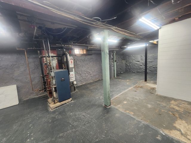 52 Glenwood Rd, Lynn, MA 01904