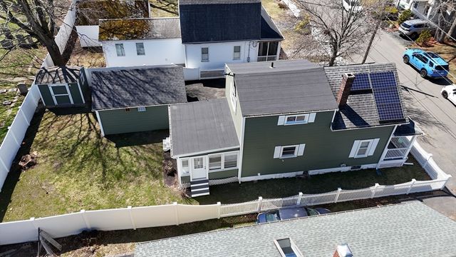 52 Glenwood Rd, Lynn, MA 01904
