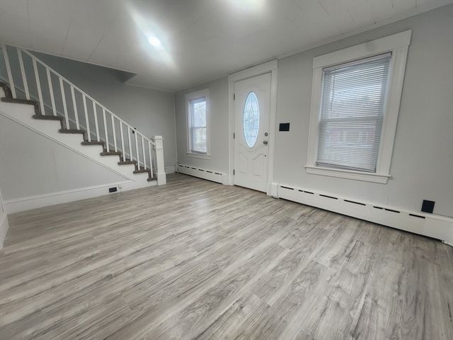 52 Glenwood Rd, Lynn, MA 01904