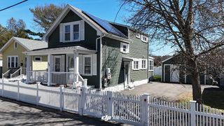 52 Glenwood Rd, Lynn, MA 01904