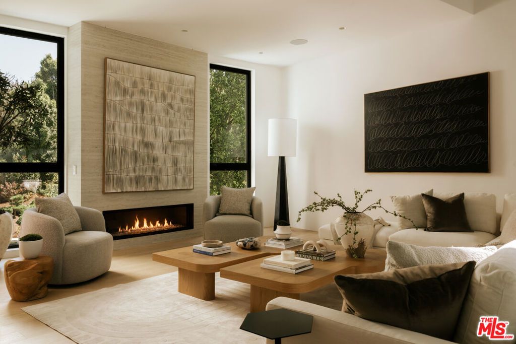 255 S Bentley Avenue, Los Angeles, CA 90049 — photo 2