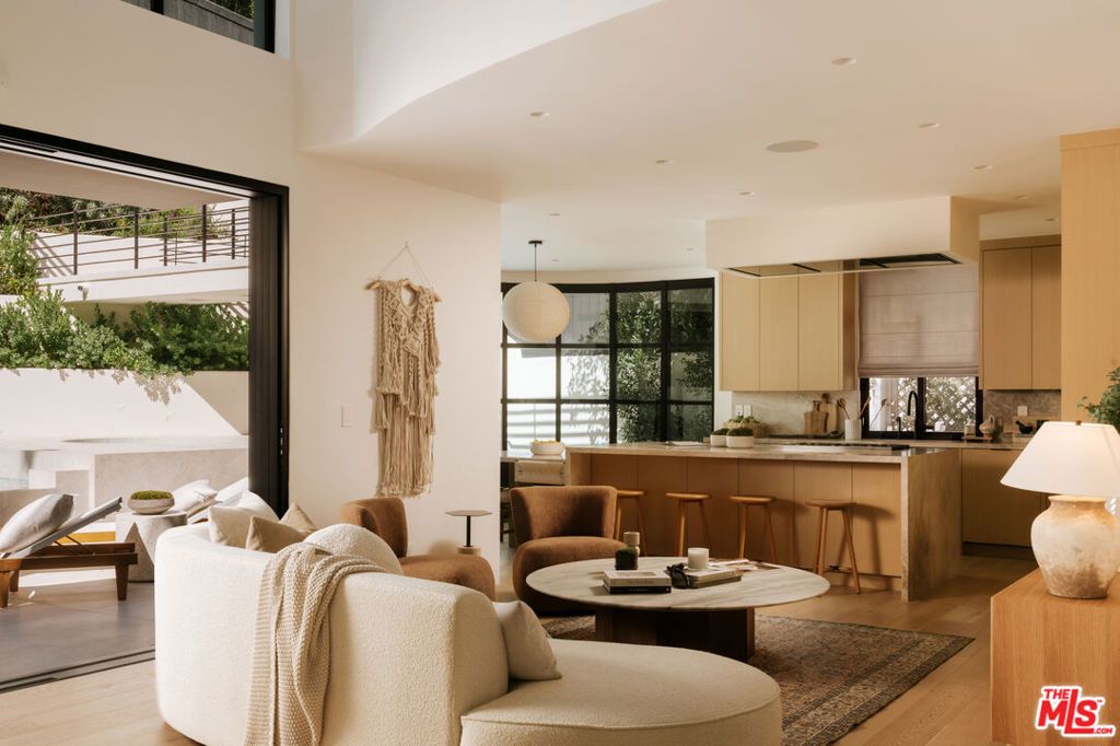 255 S Bentley Avenue, Los Angeles, CA 90049 — photo 5