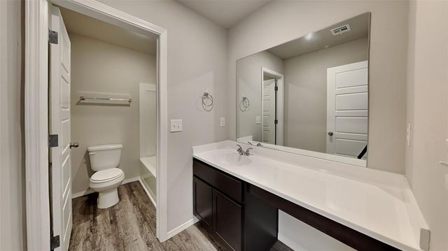 12005 SW 32nd Street, Yukon, OK 73099