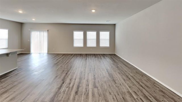 12005 SW 32nd Street, Yukon, OK 73099