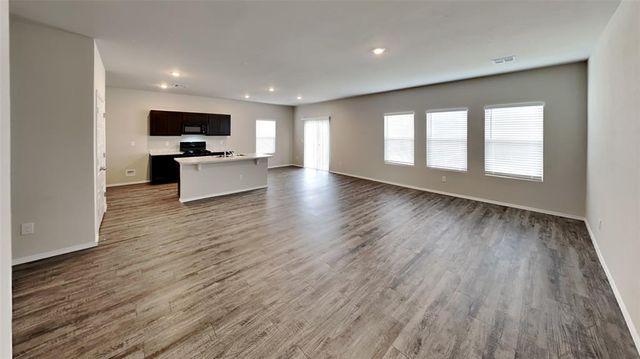 12005 SW 32nd Street, Yukon, OK 73099