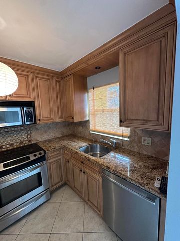 9949 Sandalfoot Boulevard Apt 533, Boca Raton, FL 33428
