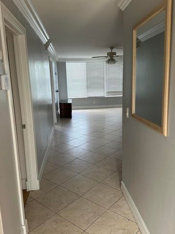 9949 Sandalfoot Boulevard Apt 533, Boca Raton, FL 33428