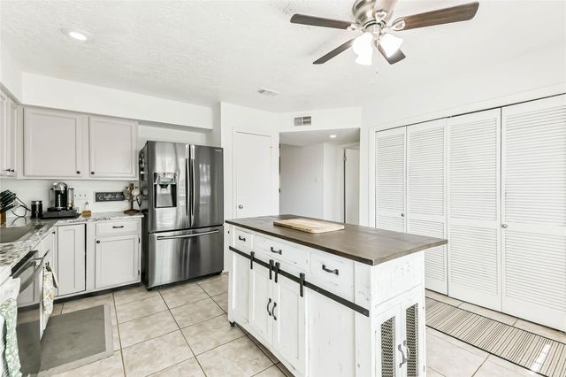 19323 Hollowlog Drive, Katy, TX 77449