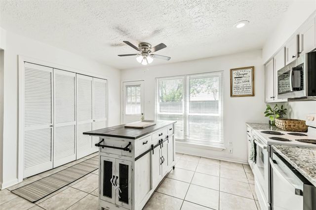 19323 Hollowlog Drive, Katy, TX 77449