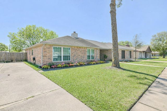19323 Hollowlog Drive, Katy, TX 77449