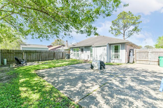 19323 Hollowlog Drive, Katy, TX 77449