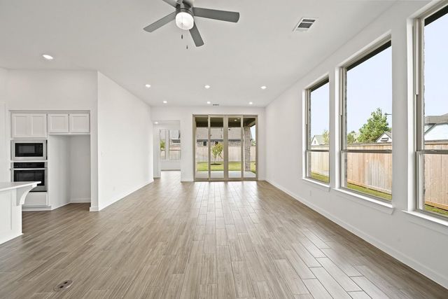 27004 West Rustlers Bend, Montgomery, TX 77316