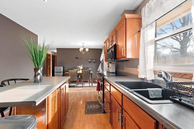 2203 E COLLEGE AVENUE, Appleton, WI 54915