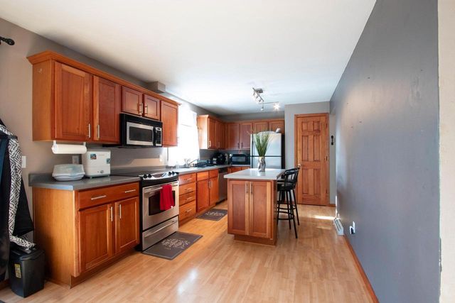 2203 E COLLEGE AVENUE, Appleton, WI 54915