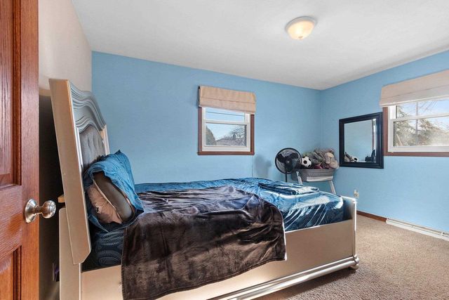 2203 E COLLEGE AVENUE, Appleton, WI 54915