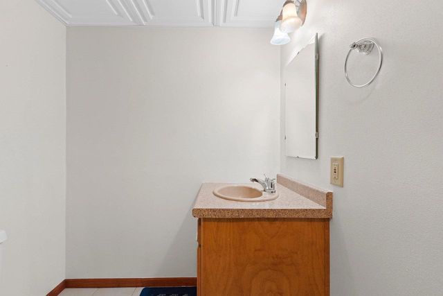 2203 E COLLEGE AVENUE, Appleton, WI 54915