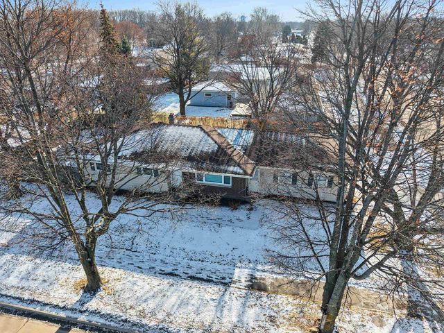 2203 E COLLEGE AVENUE, Appleton, WI 54915