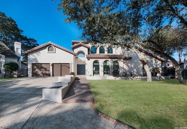 9226 Honey Creek Dr, San Antonio, TX 78230