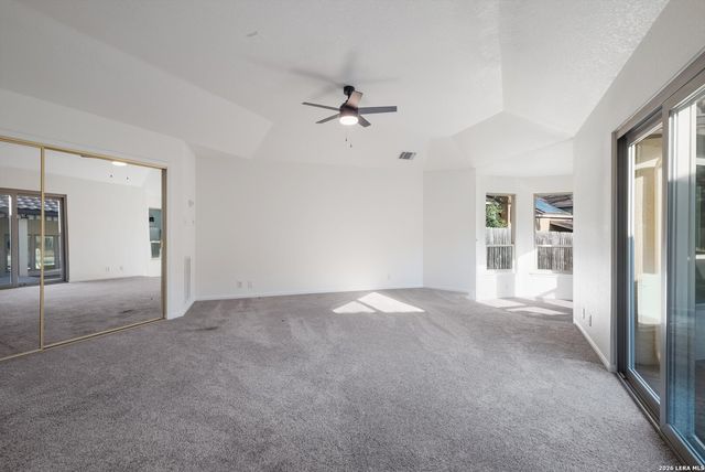 9226 Honey Creek Dr, San Antonio, TX 78230