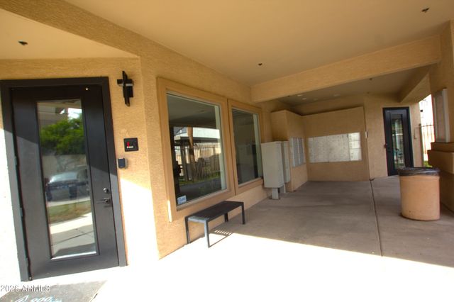 920 E DEVONSHIRE Avenue 2002, Phoenix, AZ 85014