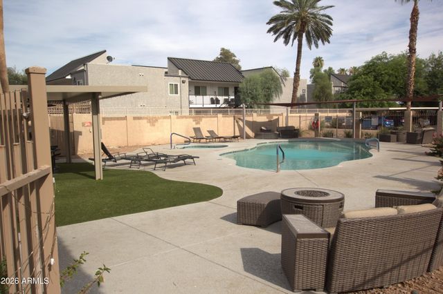 920 E DEVONSHIRE Avenue 2002, Phoenix, AZ 85014