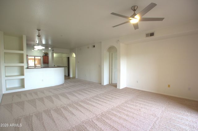 920 E DEVONSHIRE Avenue 2002, Phoenix, AZ 85014